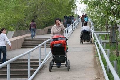 Председатель регионального общественного фонда «Общество без барьеров» Эржена Будаева в своём блоге на «Байкал-Daily» прокомментировала появившуюся вчера в одной из республиканских газет статьи