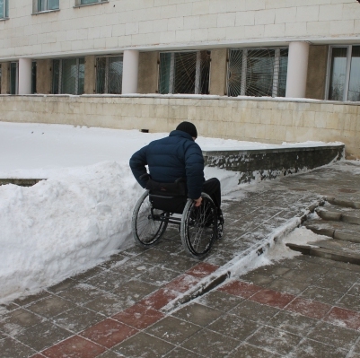 Прокуратура подтвердила выявленные ОНФ недостатки доступной среды в административном здании Смоленска