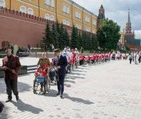 Эстафета «Дорога памяти Москва - Брест» стартовала на главной площади страны