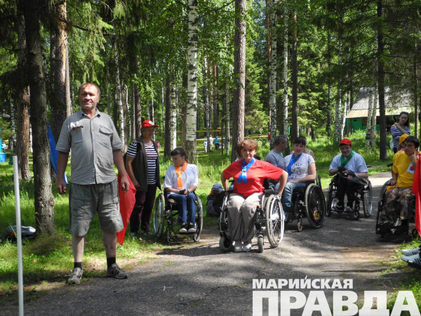 В Марий Эл в лесу соревновались туристы с ограниченными возможностями